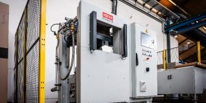 Laborpresse im eigenen Technikum